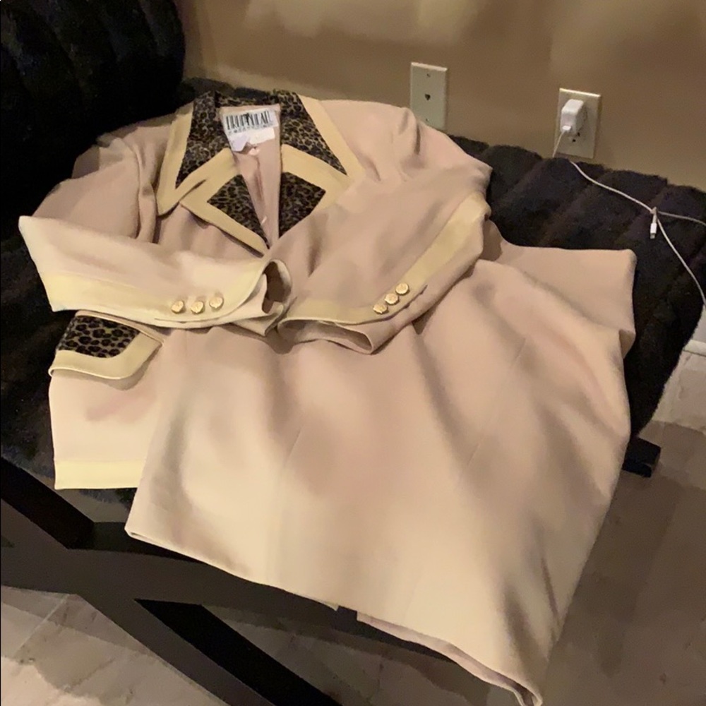 Cache 2pc Suit - image 1